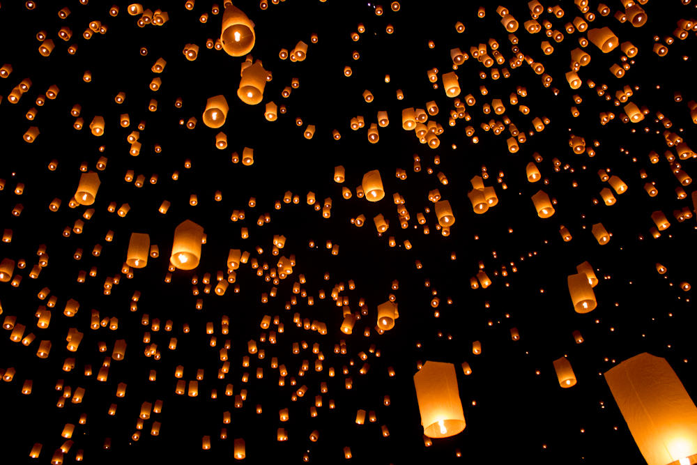 yee peng lantern festival chiang mai