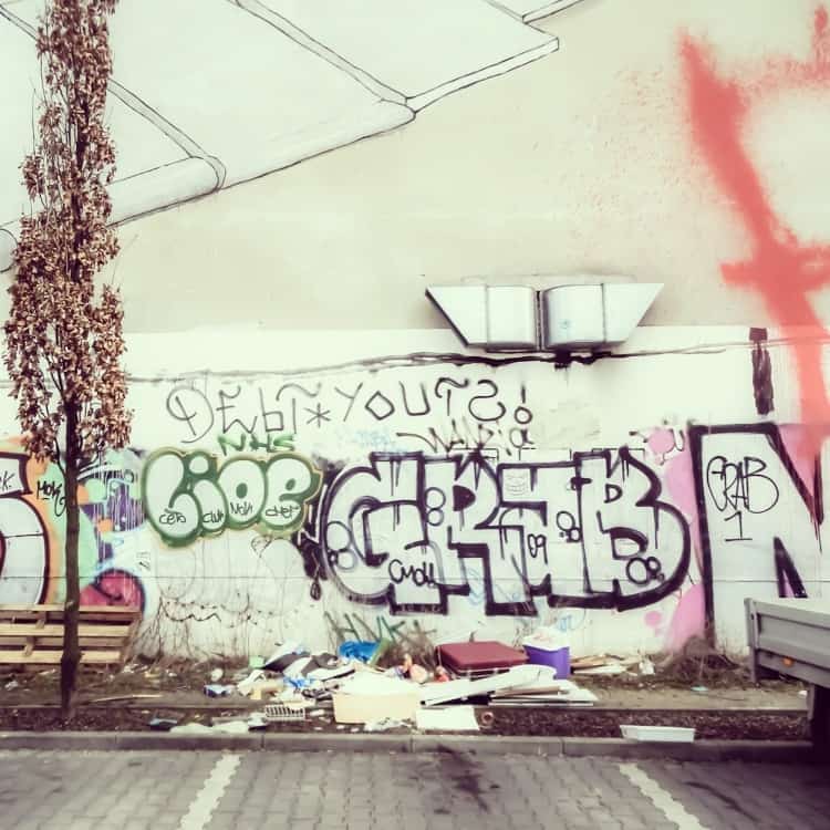 graffiti berlin nikon coolpix s800c