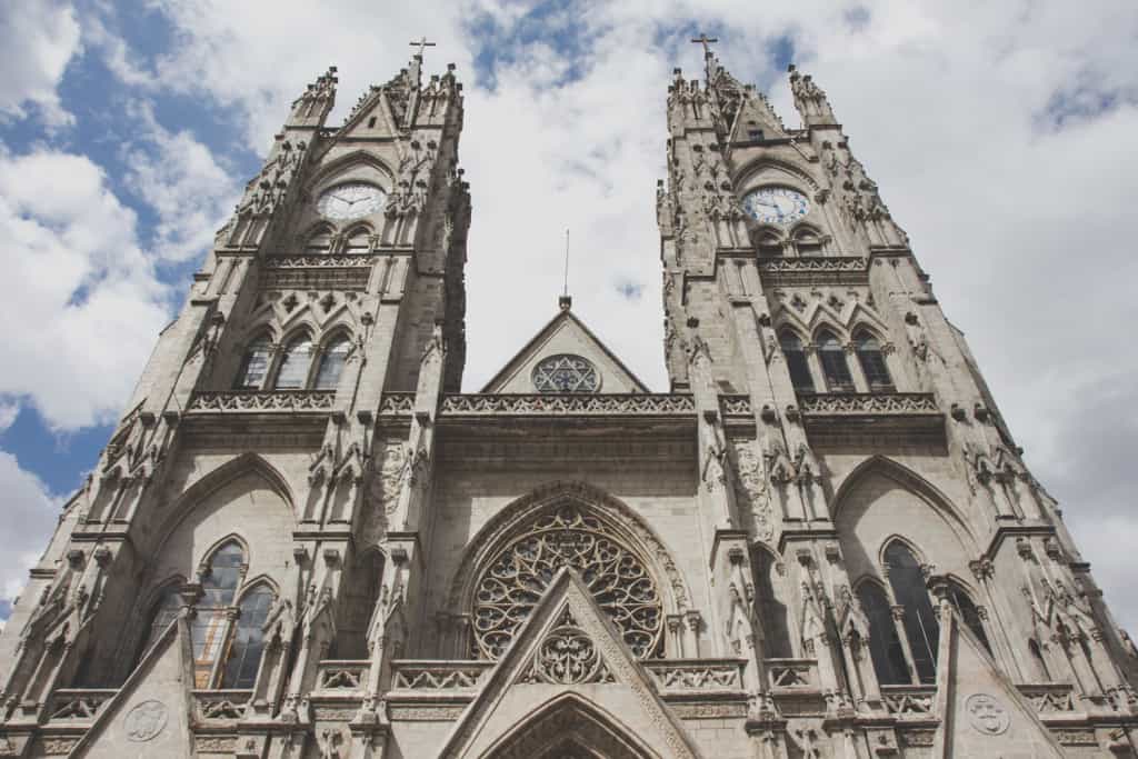 Quito basilica de voto nacional