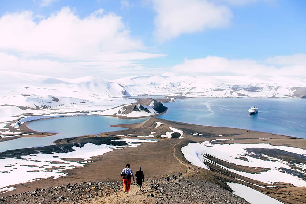 Blick in die Telefon Bay auf Deception Island