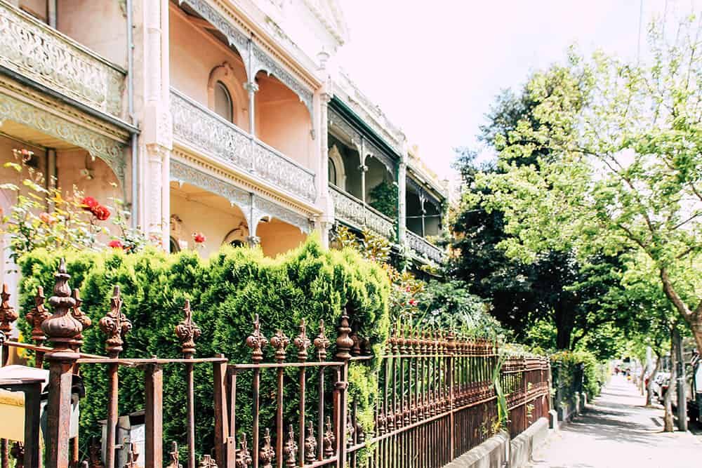 Strassenzug in Fitzroy in Melbourne