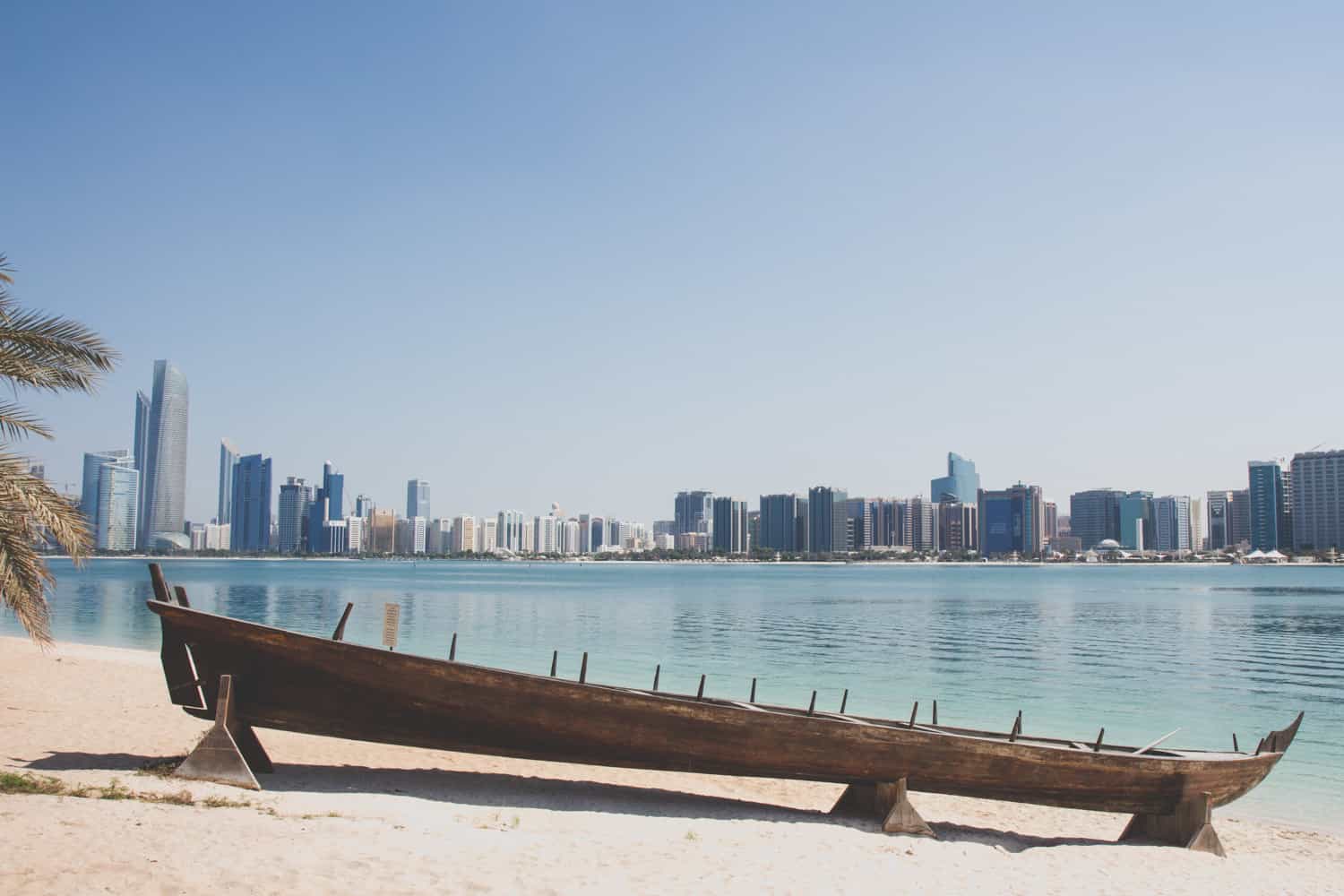 abu dhabi skyline