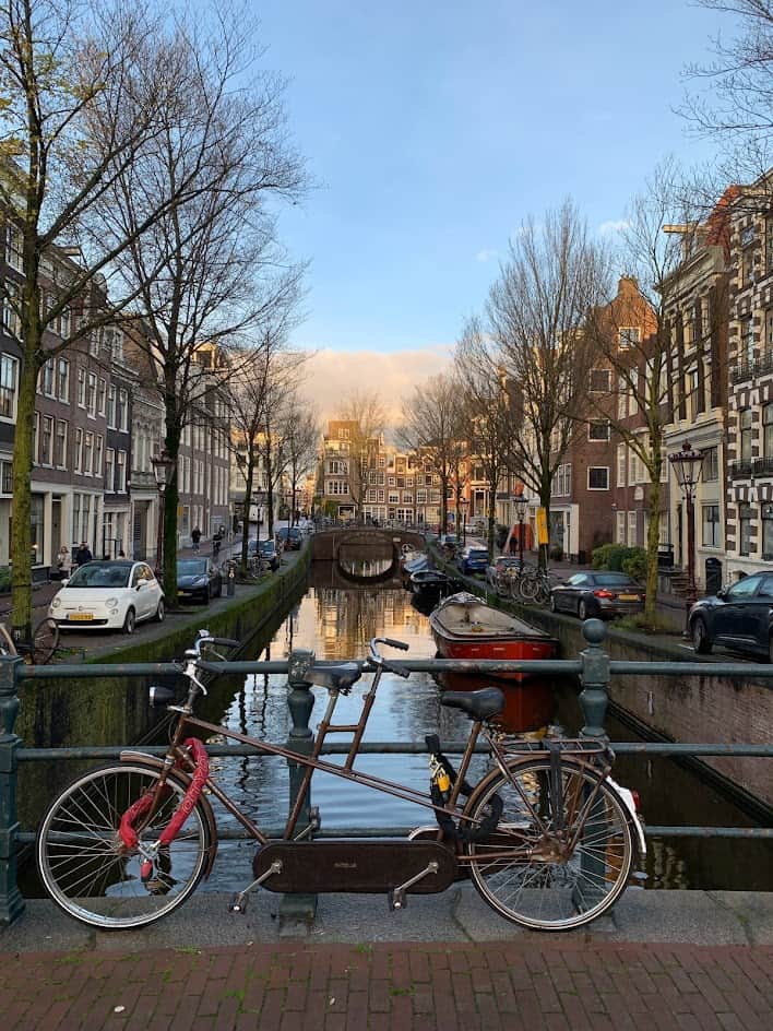 11 Fun Facts about Amsterdam Bikes and Dutch Bikes